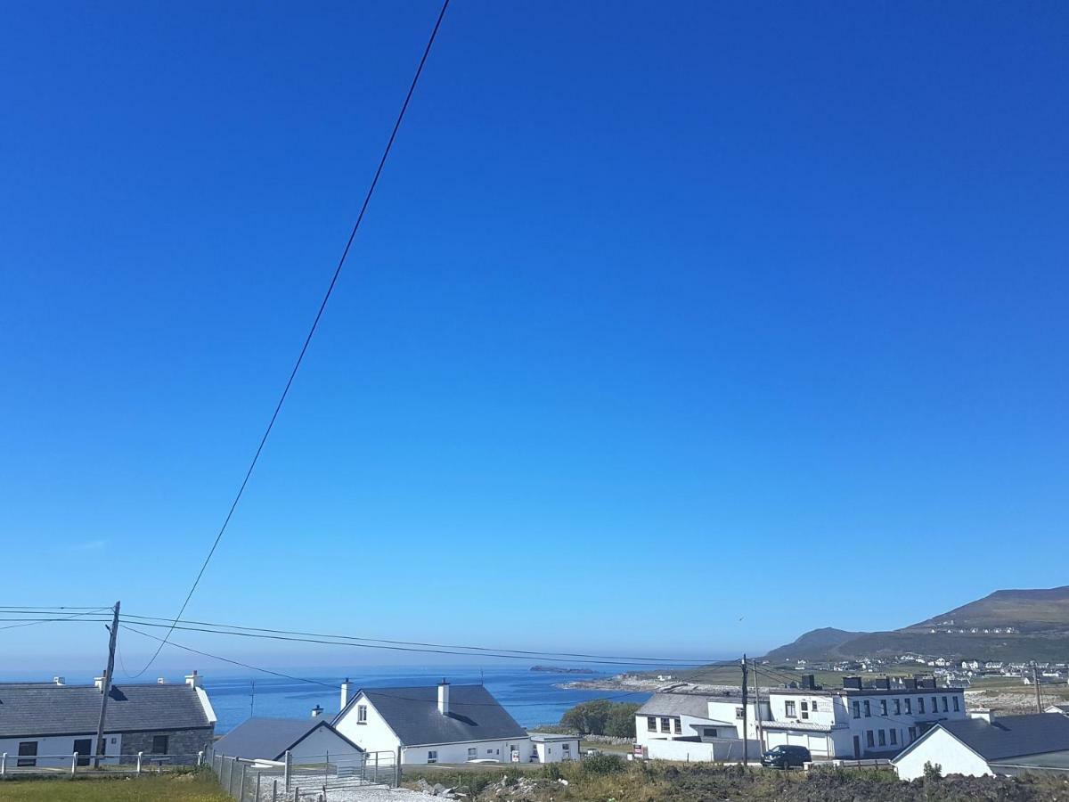Wild Atlantic Way Cottage Dooagh Exterior photo